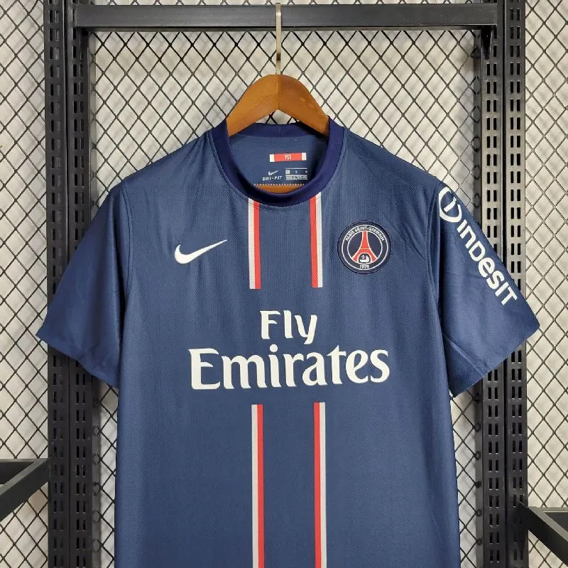 03c16a0e77e6871eadbfa85ca5a1cea1.webp Retro Paris Saint-Germain 2012/13 Home Jersey - Image 3