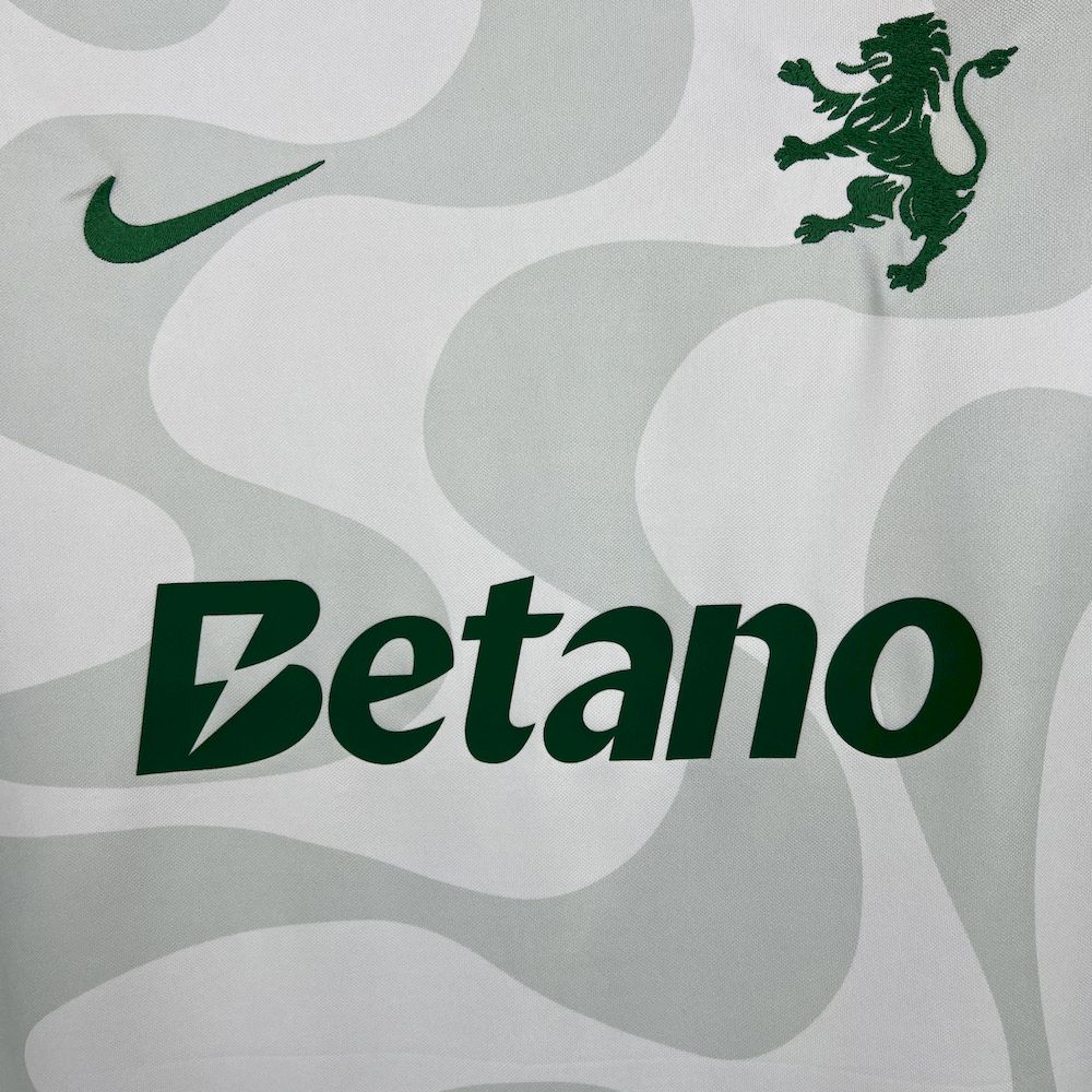 06d90aea9534ee9925ca905d862b3c0d.jpg Mens Sporting CP 2025/26 Fourth Jersey - Image 9