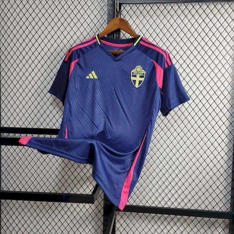 0b3a09d5a551891b58f0b2254061c96e.webp Mens Sweden 2024/25 Euro Away Jersey - Image 1