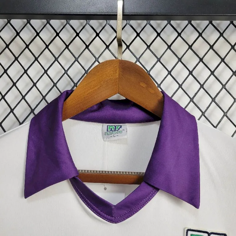 18c31ef67fe11d4cbf59ad46e79611fb.webp Retro Fiorentina 1984/85 Away Jersey - Image 3