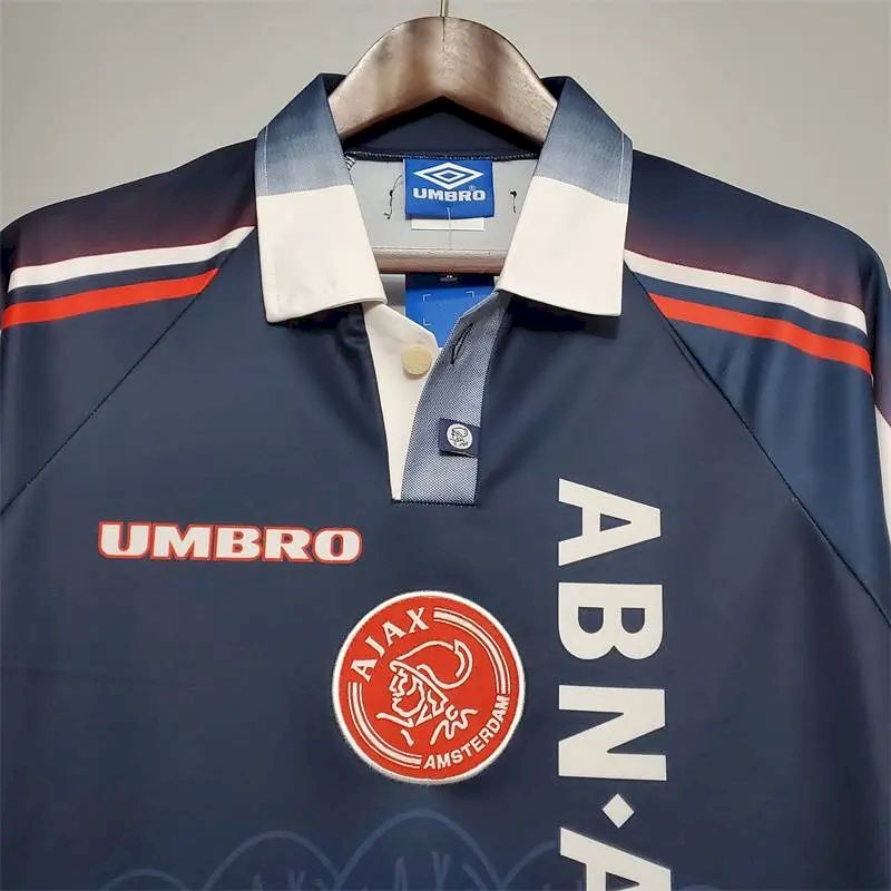 2023043003293932.jpg Retro Ajax 1997/98 Away Jersey - Image 3