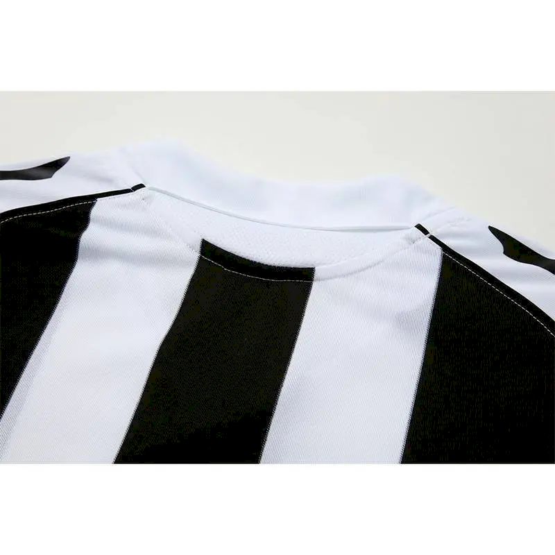 2023050812264799.jpg Retro Newcastle United 2004/06 Home Jersey - Image 3