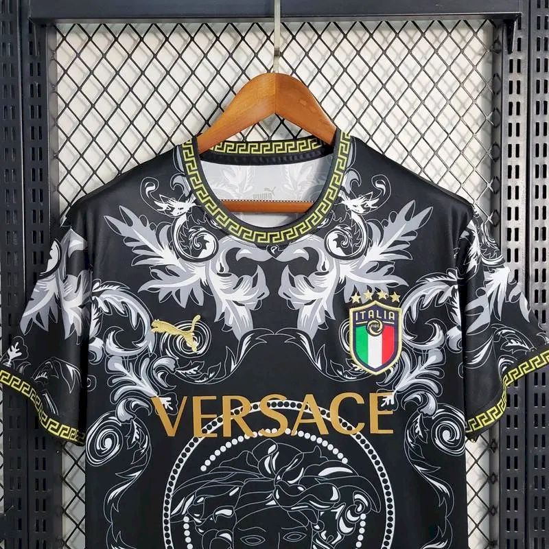 2023060103264168.jpg Mens Italy 2023/24 Versace Co-Branded Edition Jersey Black - Image 6