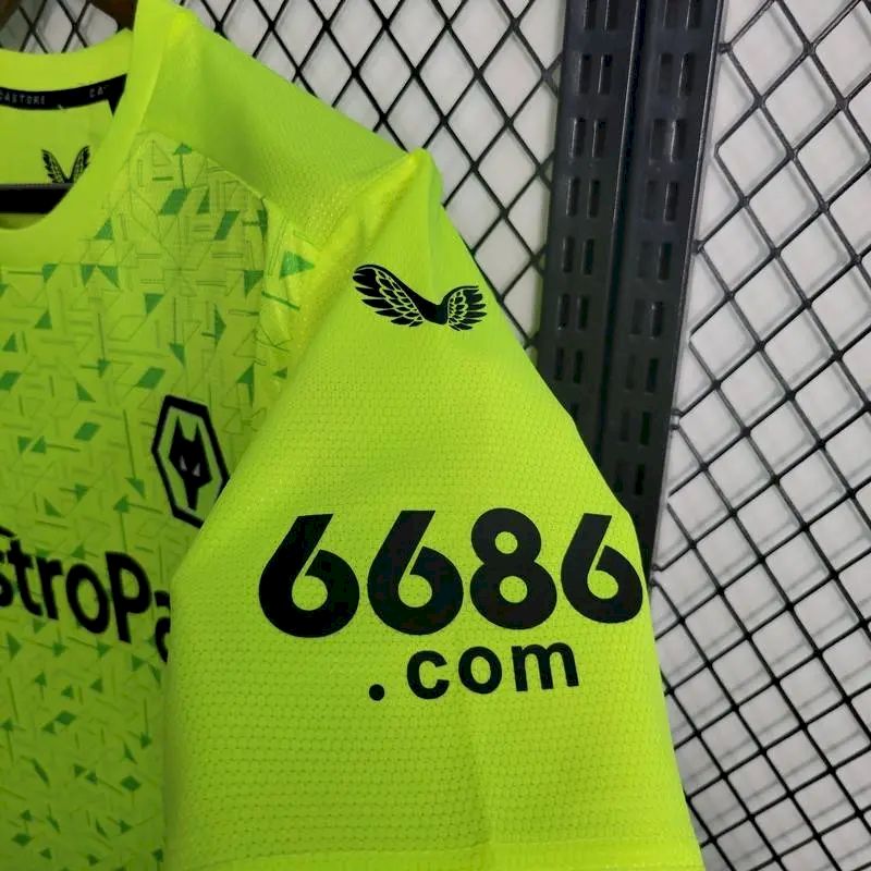 2023070819324111.jpg Mens Wolves 2023/24 Goalkeeper Jersey - Image 4