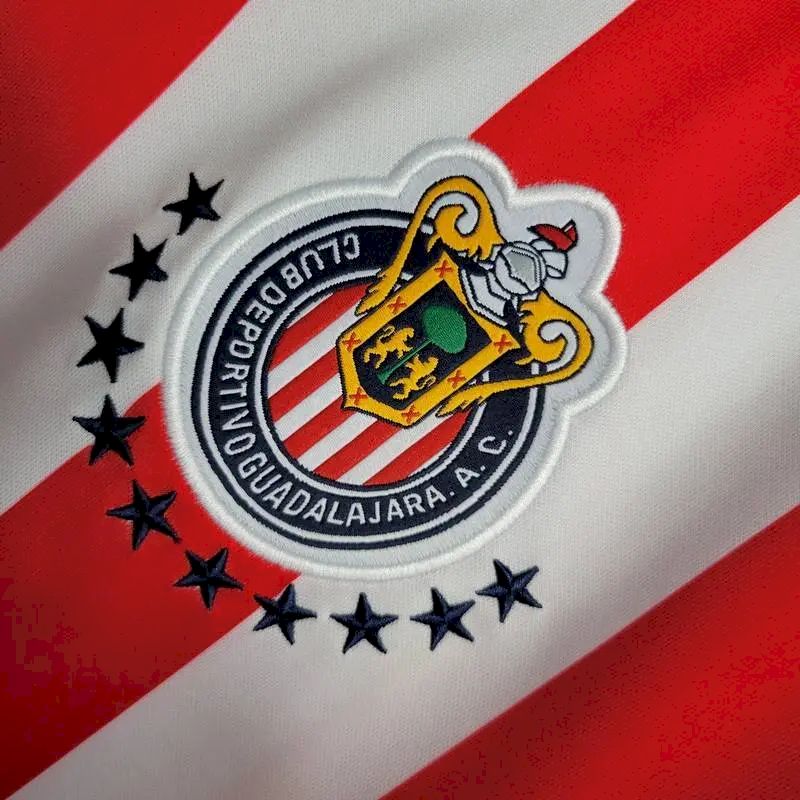 2023071816475393.jpg Retro Chivas 2001/02 Home Jersey - Image 3