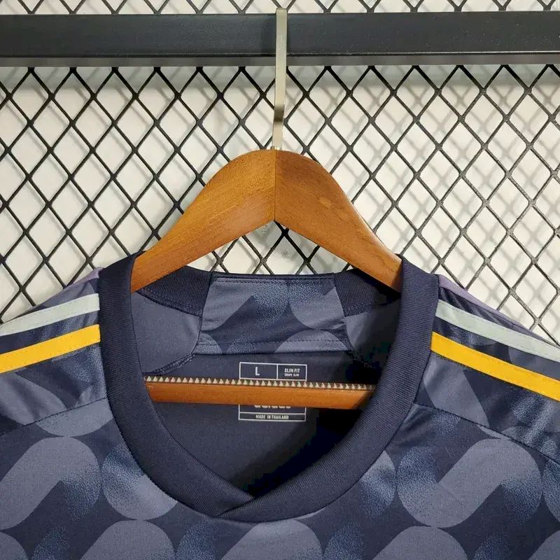 2023081511143745.jpg Mens Real Madrid 2023/24 Away Long Sleeve Jersey - Image 3