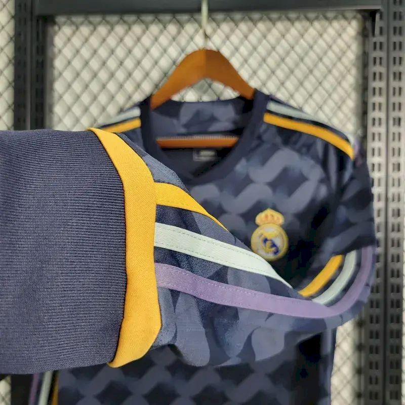 2023081511144666.jpg Mens Real Madrid 2023/24 Away Long Sleeve Jersey - Image 5