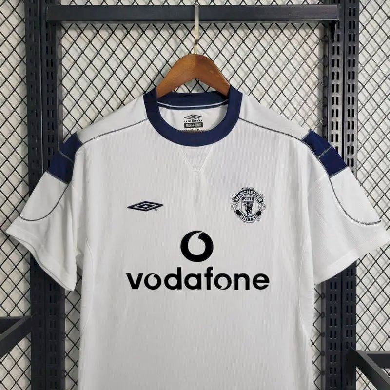 2023111619552225.jpg Retro Manchester United 2000/01 Away Jersey - Image 4
