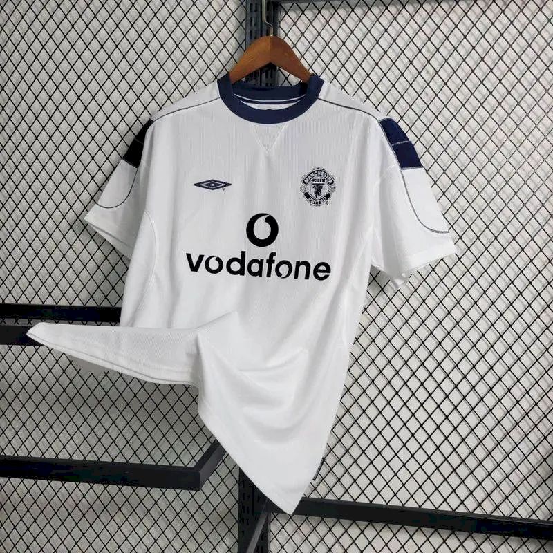 2023111619553139.jpg Retro Manchester United 2000/01 Away Jersey - Image 1