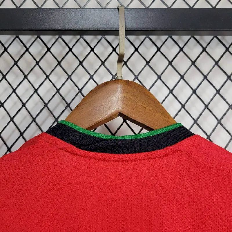 2024022318001192.jpg Mens Portugal 2024/25 Euro Home Jersey - Image 5