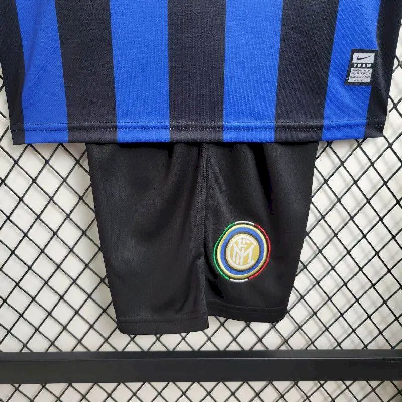 2024022319354970.jpg Kids Inter Milan 2009/10 Home Kids Retro And Shorts - Image 7