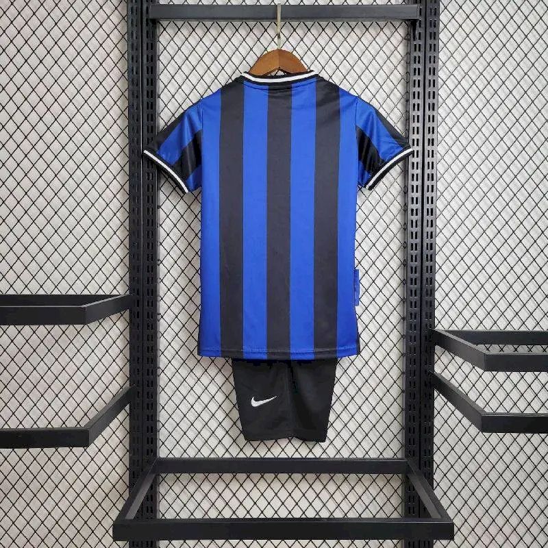 2024022319355834.jpg Kids Inter Milan 2009/10 Home Kids Retro And Shorts - Image 4