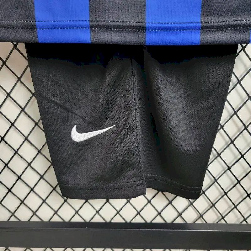2024022319360297.jpg Kids Inter Milan 2009/10 Home Kids Retro And Shorts - Image 3