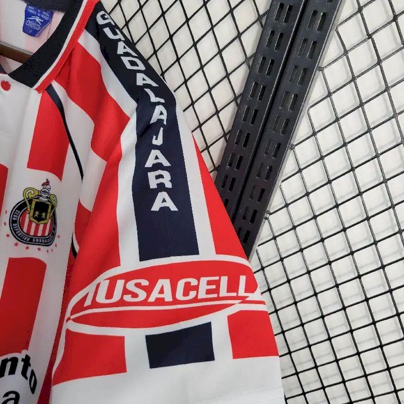 2024022604421421.jpg Retro Chivas 2002/03 Home Jersey - Image 10