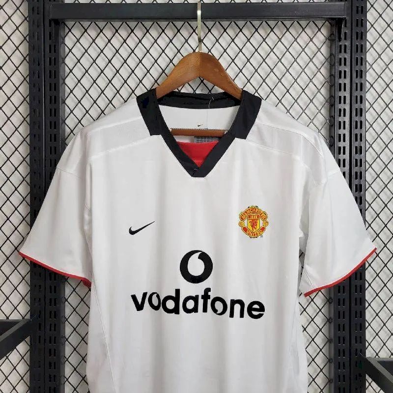 2024022604443693.jpg Retro Manchester United 2002/03 Away Jersey - Image 3