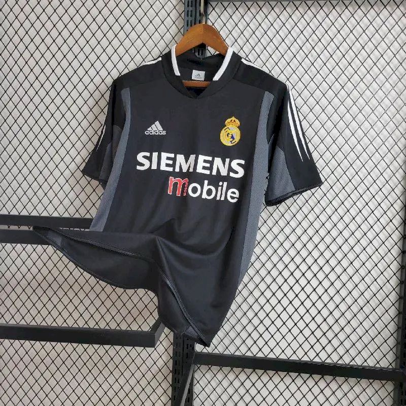 2024022612251122.jpg Retro Real Madrid 2004/05 Away Jersey - Image 1