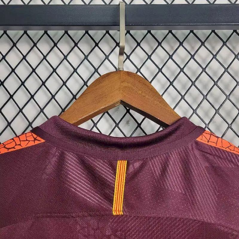 2024022613172437.jpg Retro Barcelona 2017/18 Third Jersey - Image 5