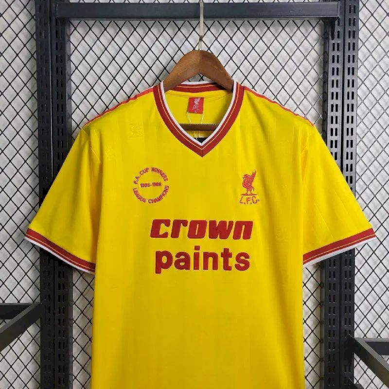 2024022614094728.jpg Retro Liverpool 1985/86 Third Jersey - Image 3
