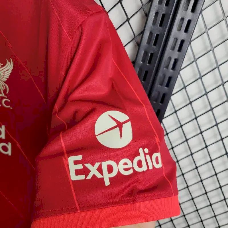 2024022811035987.jpg Retro Liverpool 2021/22 Home Jersey - Image 4