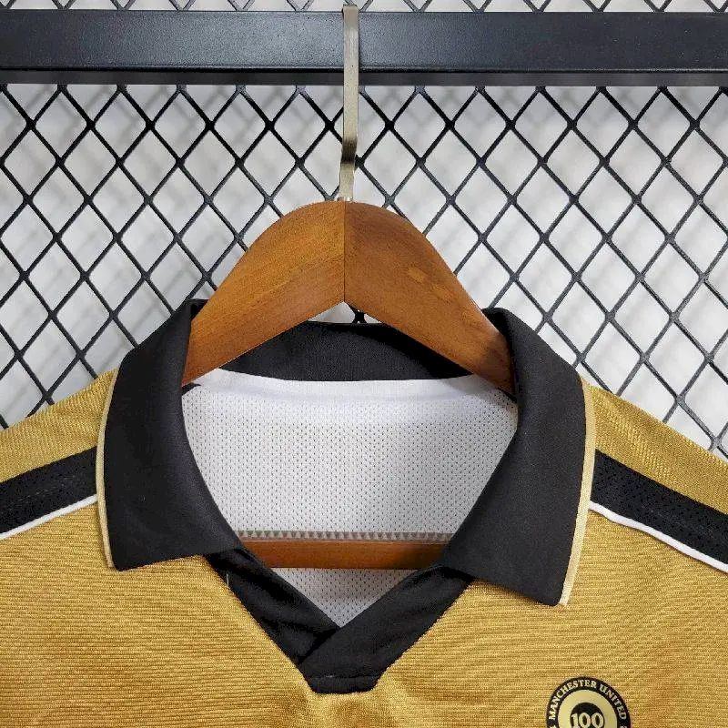 2024031715574826.jpg Retro Manchester United 2001/02 Centenary Reversible Away And Third Jersey - Image 7