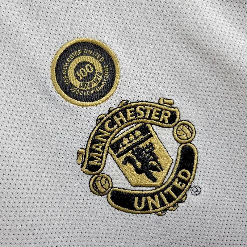 2024031716015785.jpg Retro Manchester United 2001/02 Centenary Reversible Away And Third Long Sleeve Jersey - Image 4