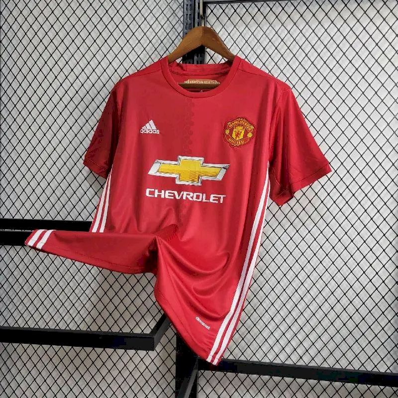 2024031917232443.jpg Retro Manchester United 2016/17 Home Jersey - Image 11