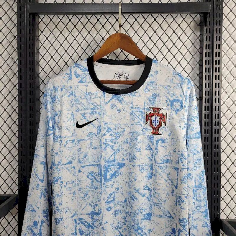 2024031917373539.jpg Mens Portugal 2024/25 Euro Away Long Sleeve Jersey - Image 2