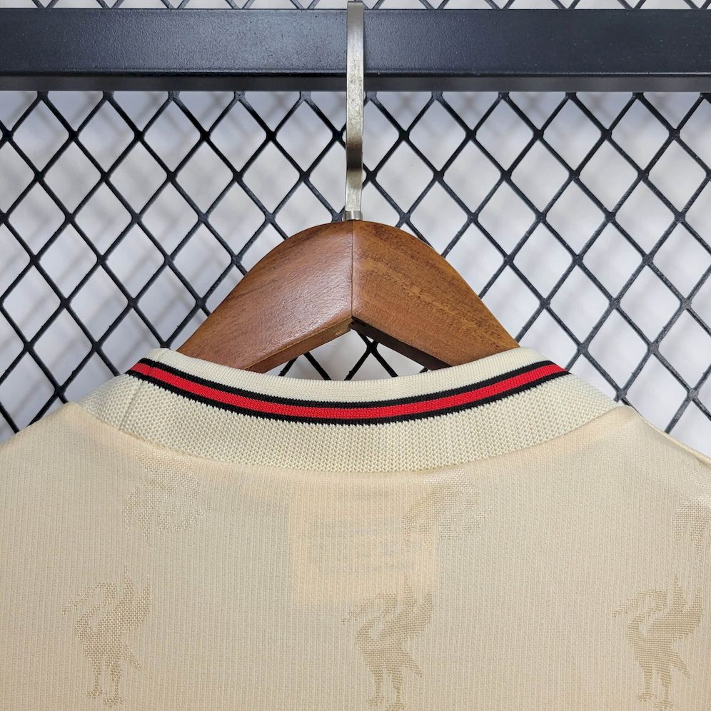 2024051621120686.jpg Retro Liverpool 1996/97 Away Jersey - Image 6