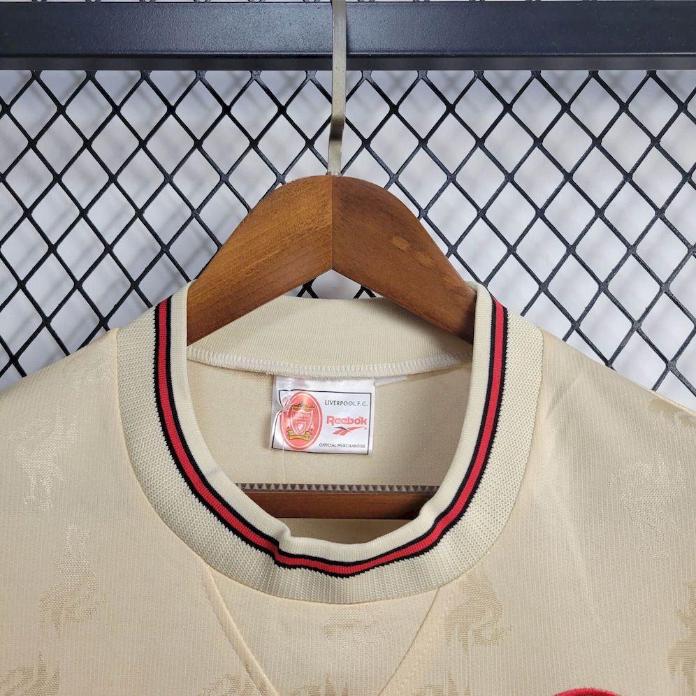 2024051621121348.jpg Retro Liverpool 1996/97 Away Jersey - Image 3