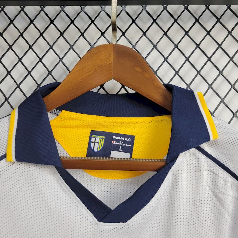 202405162137373.jpg Retro Parma Calcio 2003/04 Home Jersey - Image 7