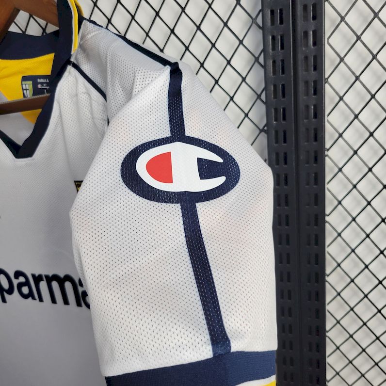 2024051621374265.jpg Retro Parma Calcio 2003/04 Home Jersey - Image 4