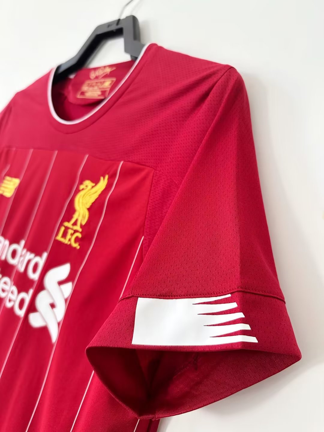 202405162247547.jpeg Retro Liverpool 2019/20 Home Jersey - Image 4