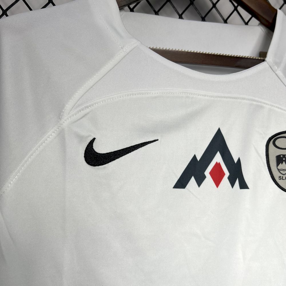 2024060820413812.jpg Mens Slovenia 2024/25 Euro Home Jersey - Image 5