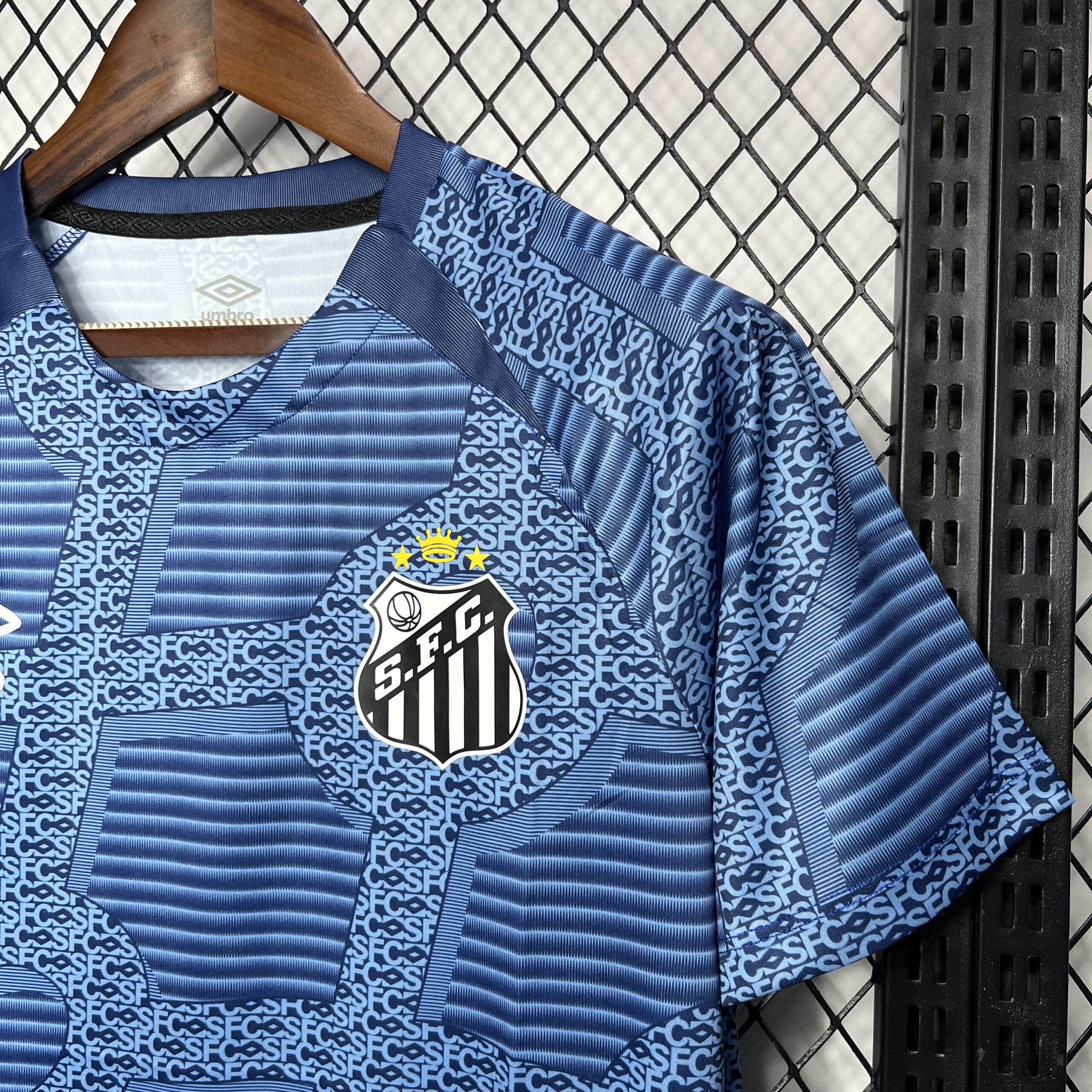 2024060822350697.jpg Mens Santos 2024/25 Pre-match Jersey - Image 5