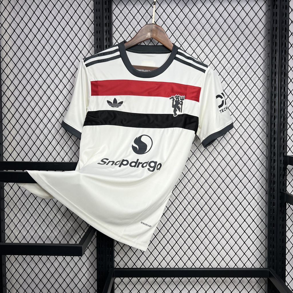2024061323035755.jpg Mens Manchester United 2024/25 Third Jersey - Image 1