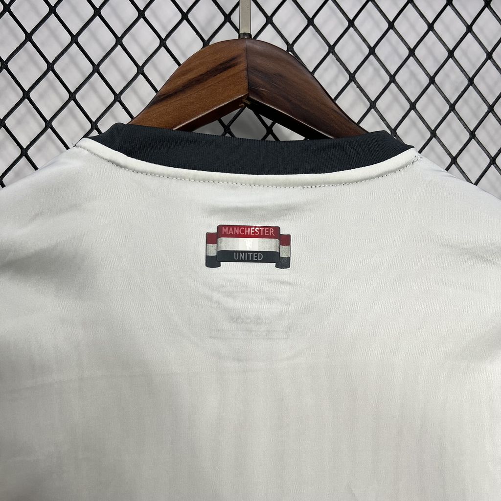 2024061323040090.jpg Mens Manchester United 2024/25 Third Jersey - Image 3