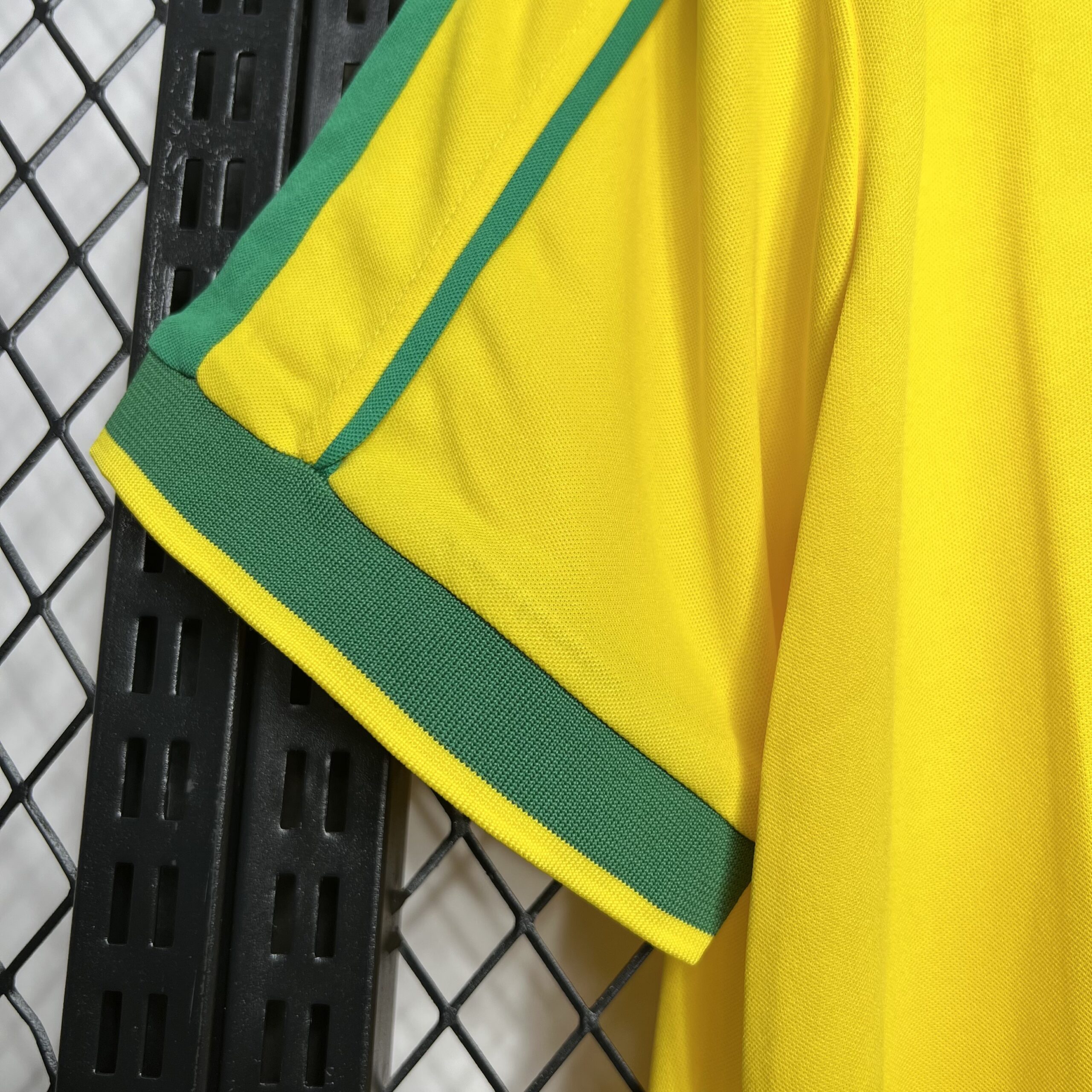 2024062406174642.jpg Retro Brazil 1998/2000 Home Jersey - Image 5
