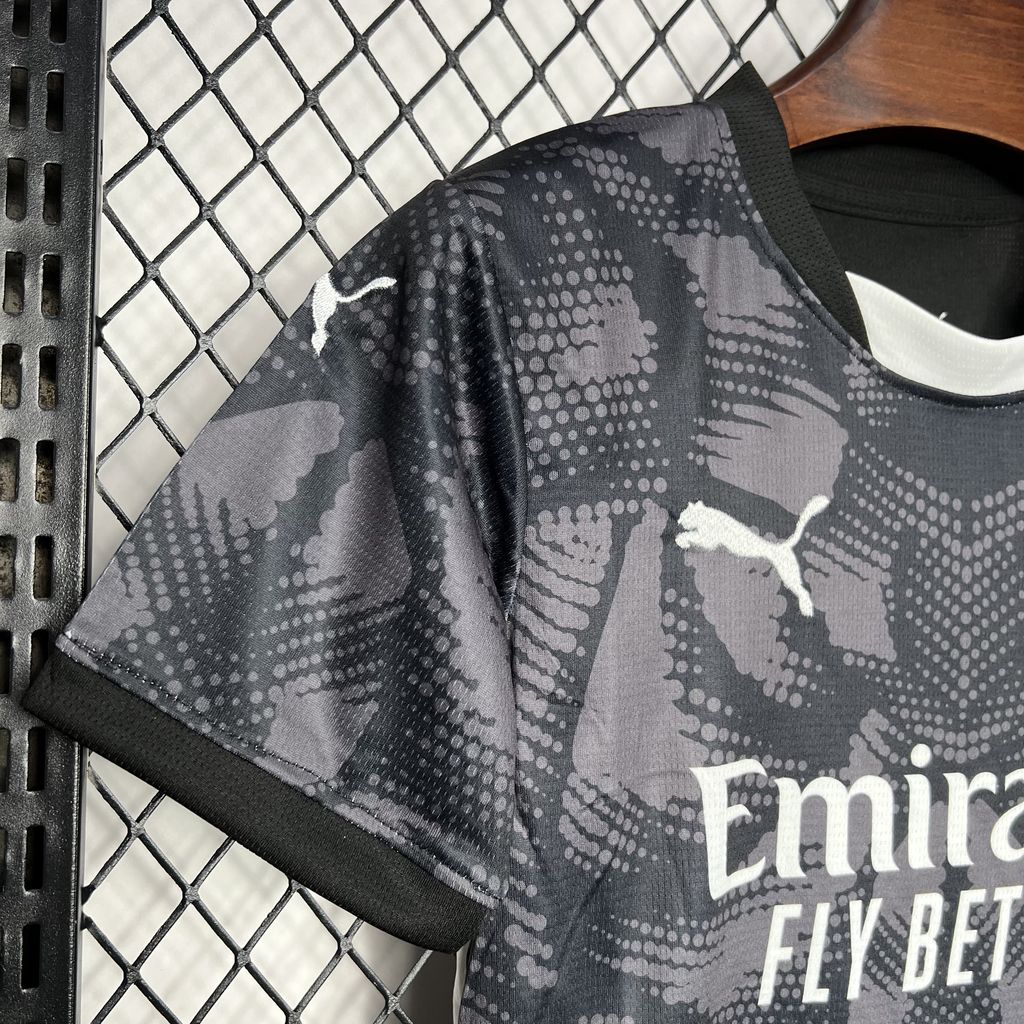 2024070712103459.jpg Kids AC Milan 2024/25 Goalkeeper Kit - Image 6