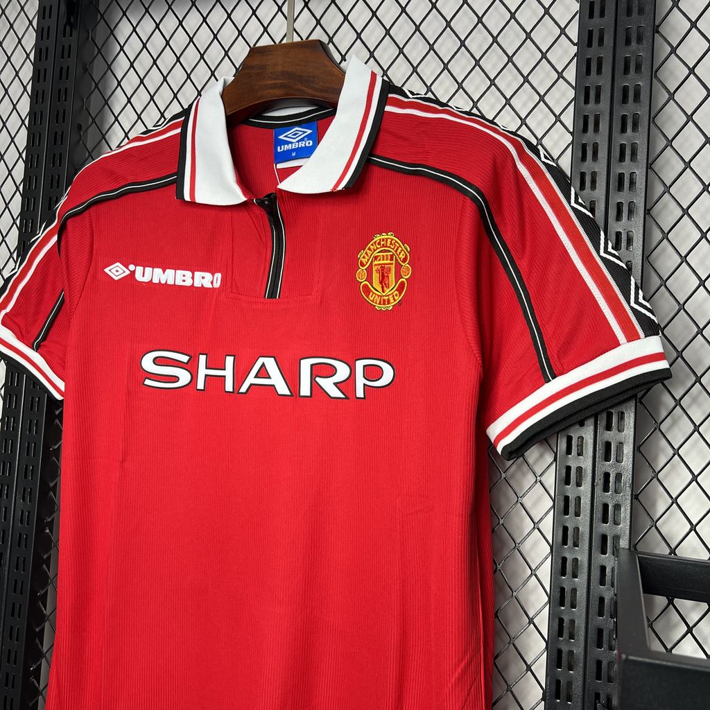 2024070712265445.jpg Retro Manchester United 1998/99 Home Jersey - Image 4