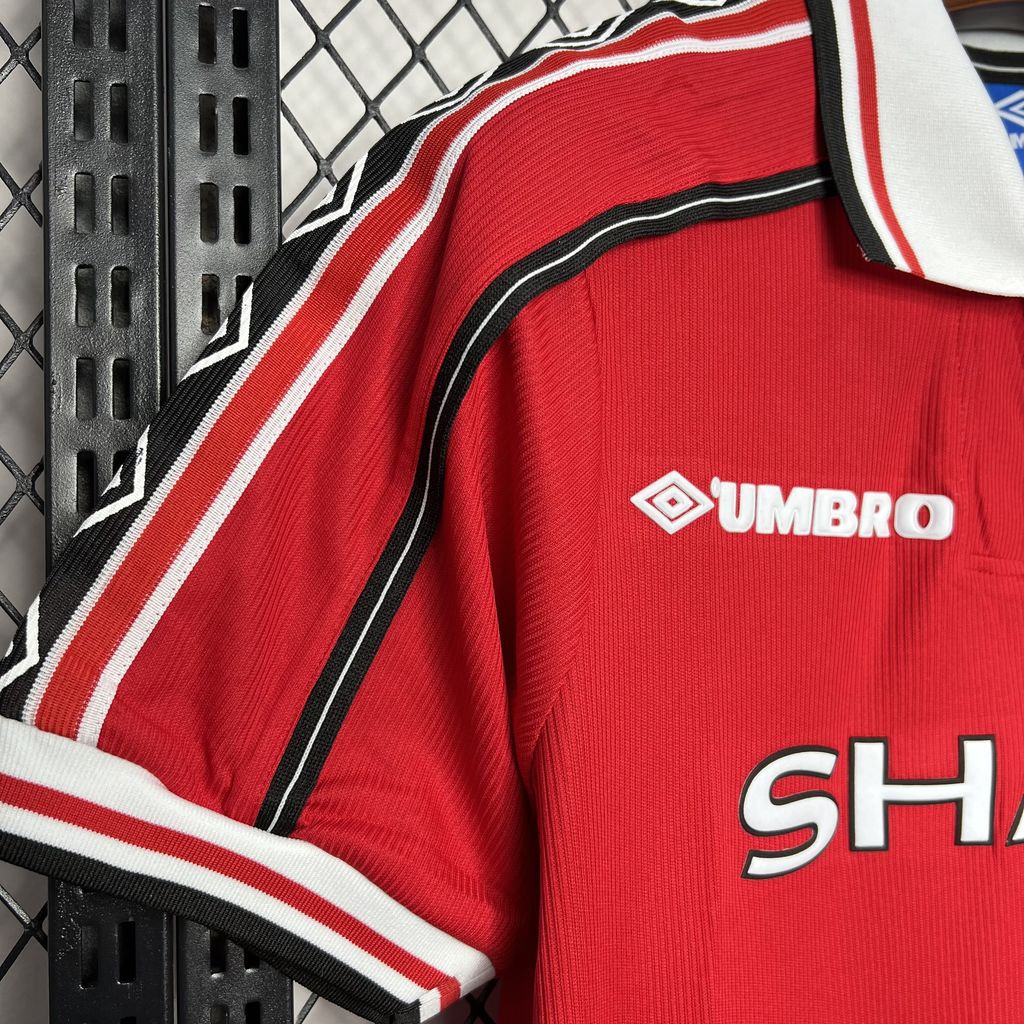 2024070712270331.jpg Retro Manchester United 1998/99 Home Jersey - Image 6