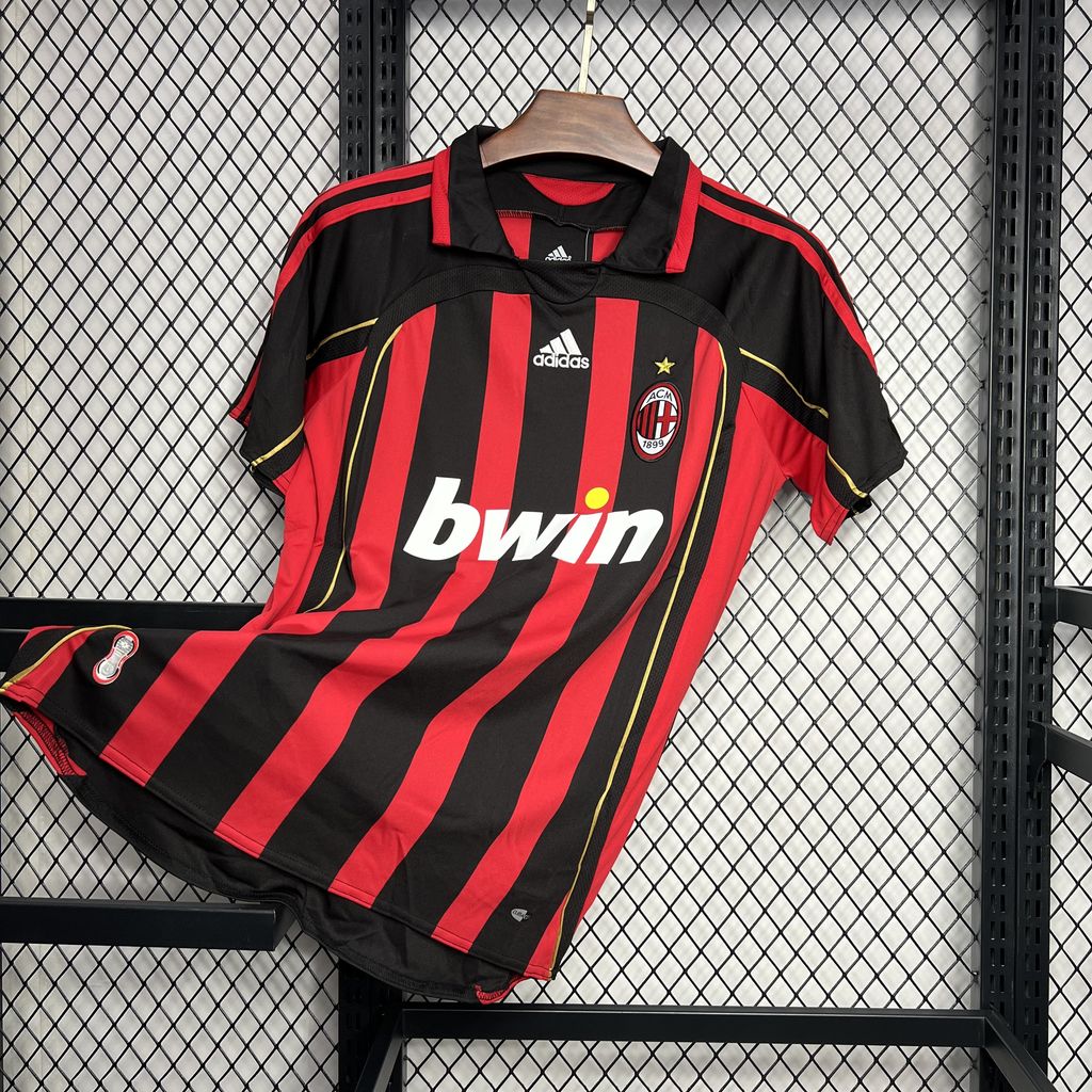 2024070712420981.jpg Retro AC Milan 2006/07 Home Jersey - Image 3