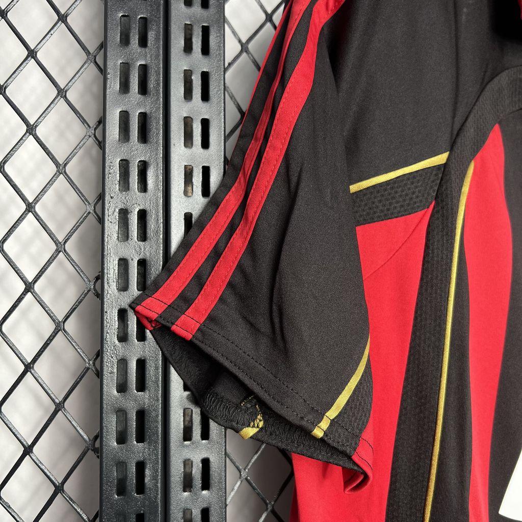 2024070712421396.jpg Retro AC Milan 2006/07 Home Jersey - Image 5