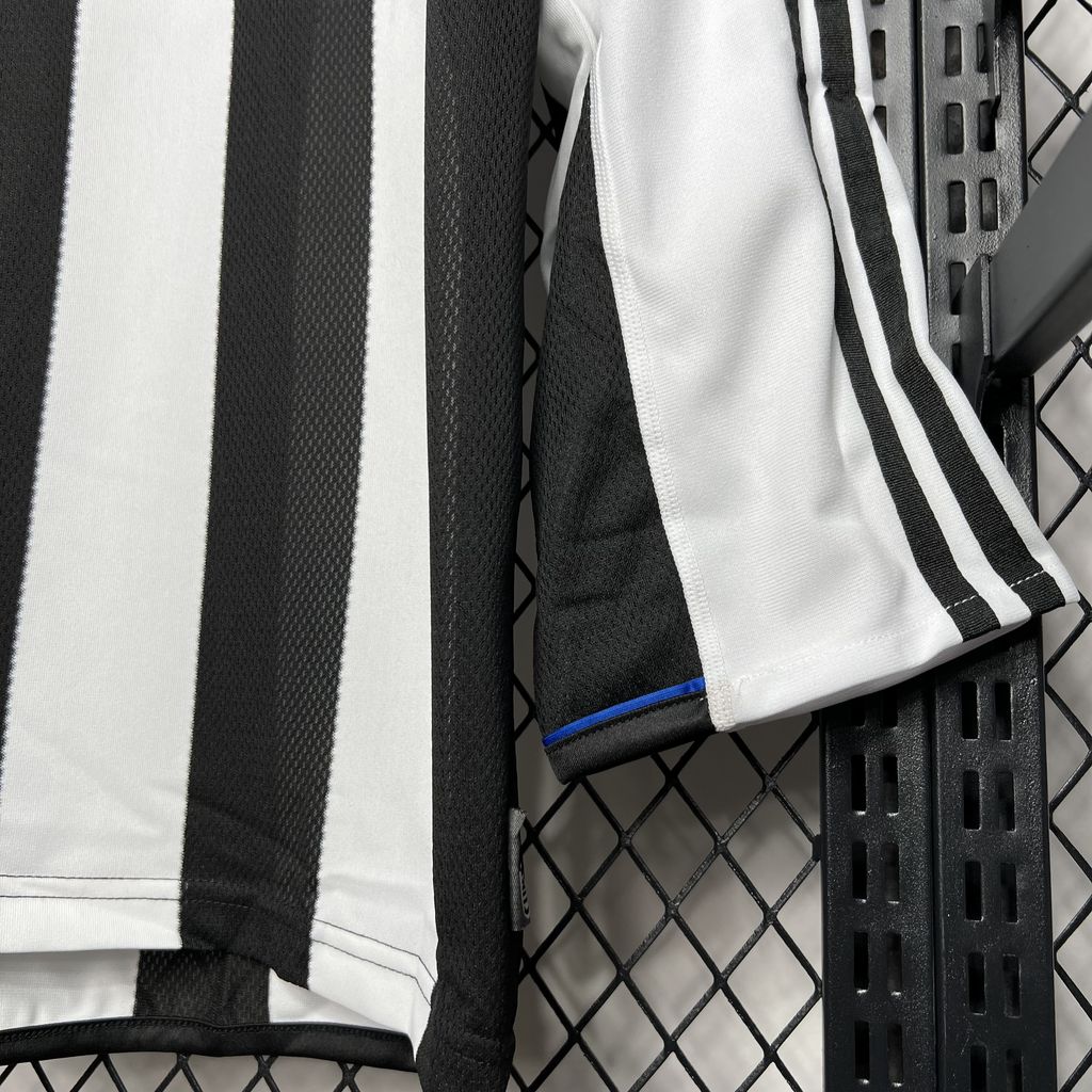 2024070713270555.jpg Retro Newcastle United 2003/05 Home Long Sleeve Jersey - Image 3