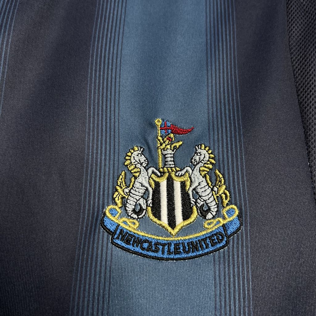 2024070713290679.jpg Retro Newcastle United 2004/06 Away Jersey - Image 8