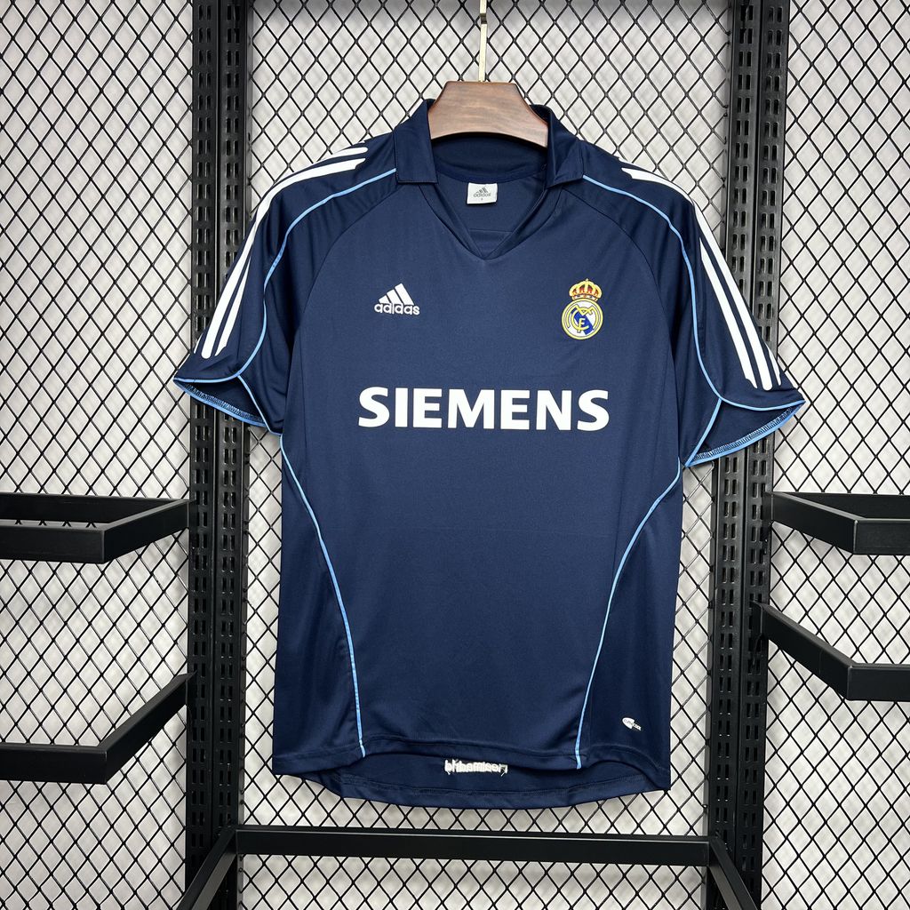 2024070713345667.jpg Retro Real Madrid 2005/06 Away Jersey - Image 1
