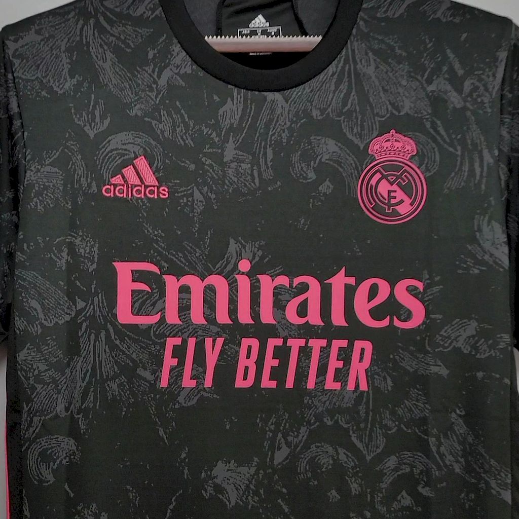 2024071218432028.jpg Retro Real Madrid 2020/21 Third Jersey - Image 4