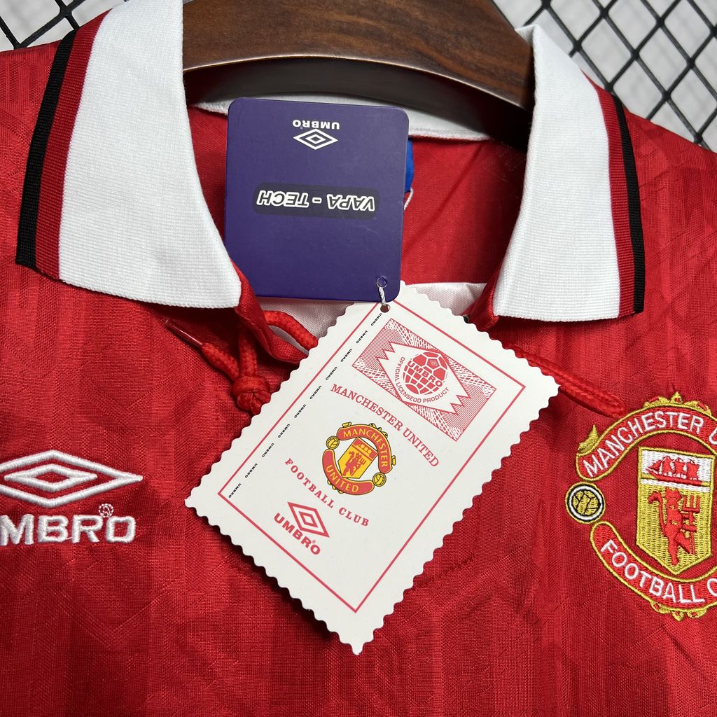 2024071221442232.jpg Retro Manchester United 1994 Home Jersey - Image 3