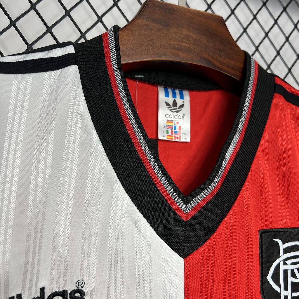 2024071222002339.jpg Retro Rangers 1995/96 Away Jersey - Image 6