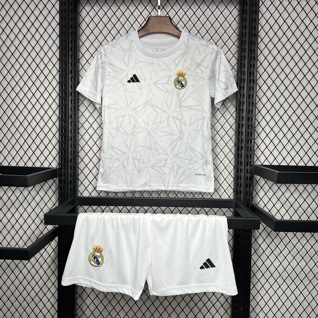 2024071921190479.jpg Kids Real Madrid 2024/25 Pre-Match Training Kit - Image 1