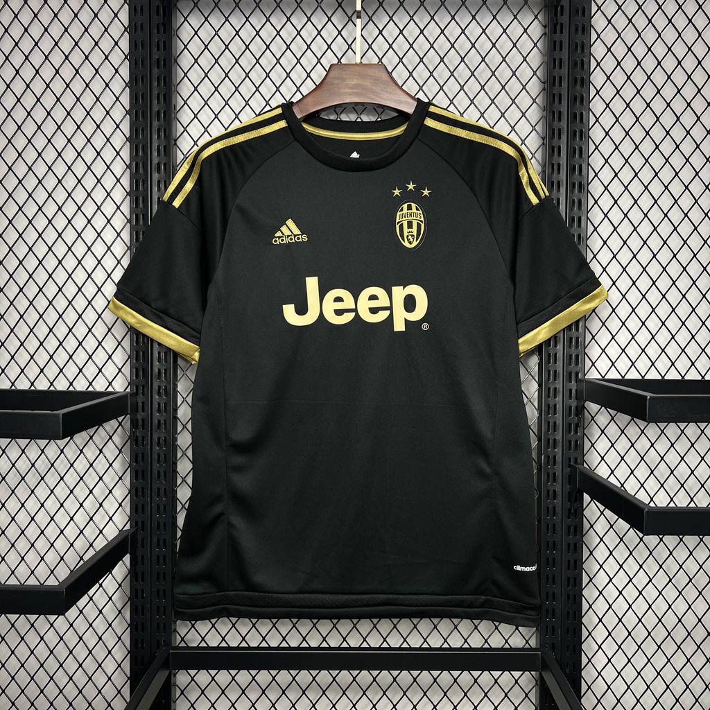 2024071921444076.jpg Retro Juventus 2015/16 Third Jersey - Image 9